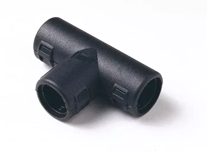 Ответвитель T d28 d13 d28 T281328/BL черн. (уп.10шт) ABB 7TCA296000R2580