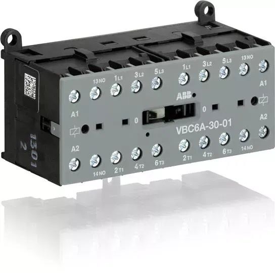 Миниконтактор реверсивный VBC6A-30-01-07 9А 400В AC3 катушка 12В DС ABB GJL1213911R0017
