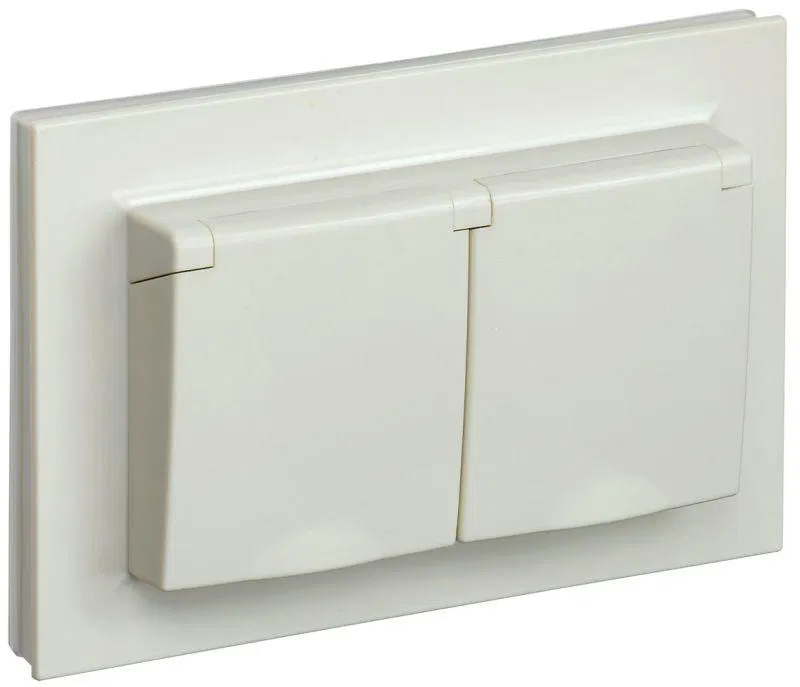 Розетка 2-м СП BRITE РСбш12-3-44-БрКр 16А в сборе IP44 с крышкой беж. IEK BR-R26-16-44-K10-F