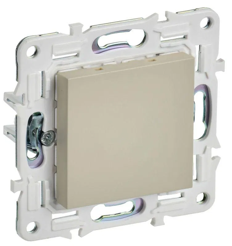 Заглушка с суппортом SKANDY SK-C01B беж. IEK SK-PL10-K10