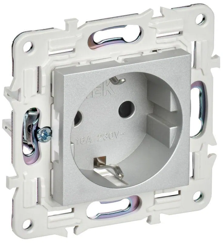Розетка SKANDY 16А с заземл. защ. шторки SK-R04S серебр. IEK SK-R14-16-K23